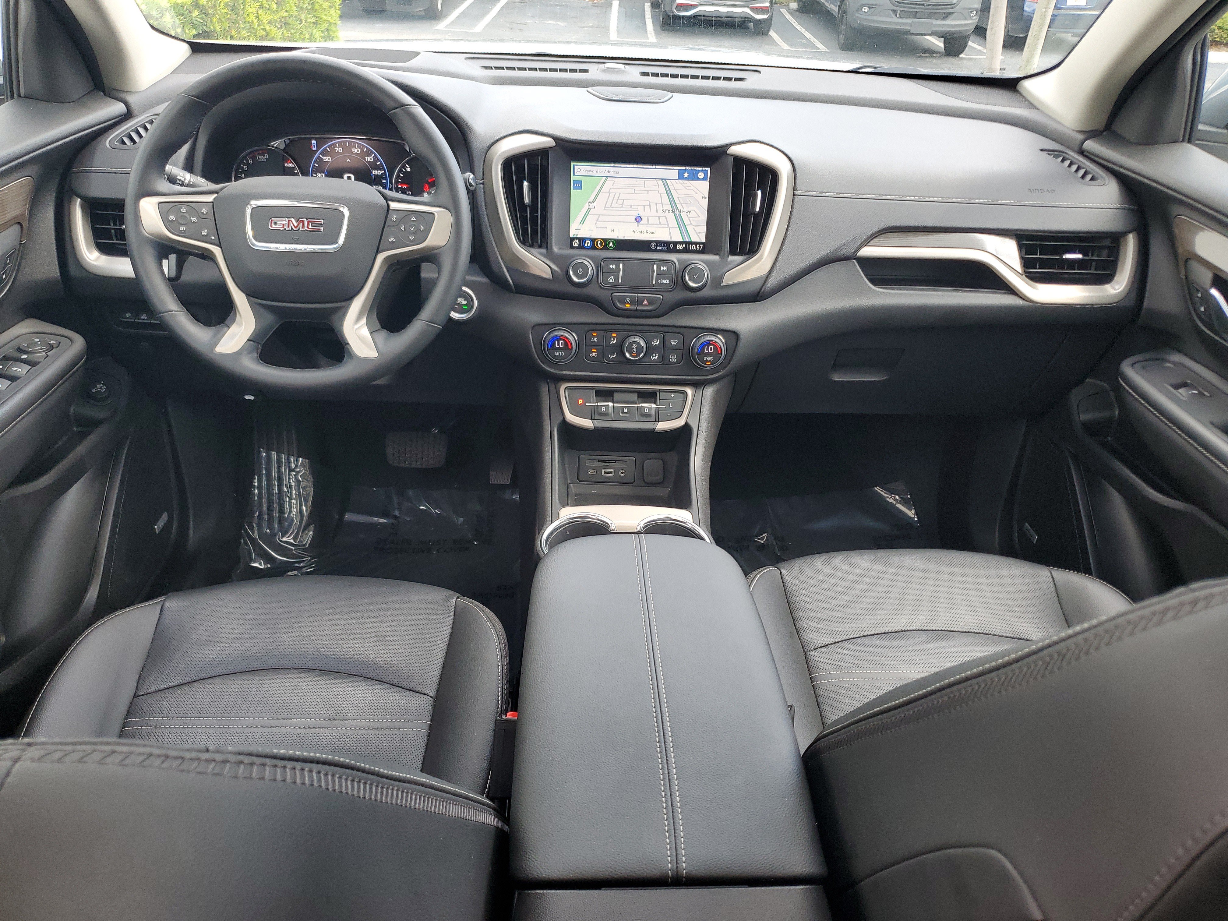 Used 2024 GMC Terrain Denali w/ Denali Premium Package AWD/4WD image 17