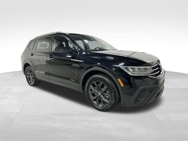 Certified 2024 Volkswagen Tiguan SE AWD/4WD image 3