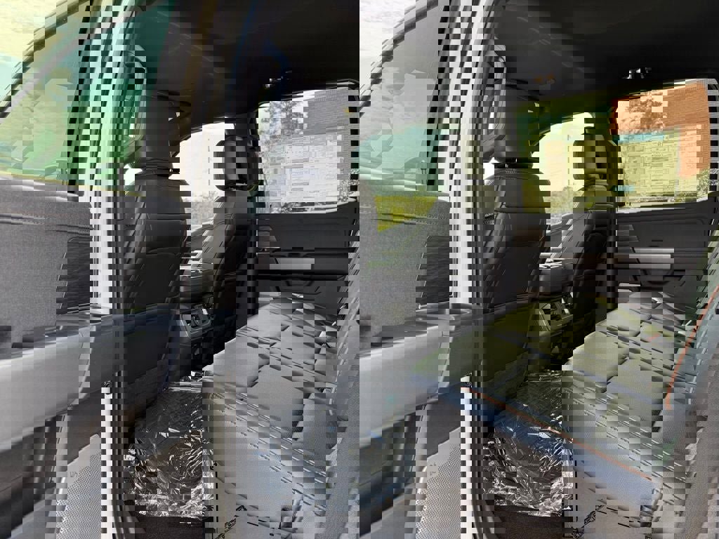 New 2026 Ford F150 Lariat w/ Equipment Group 502A High image 21