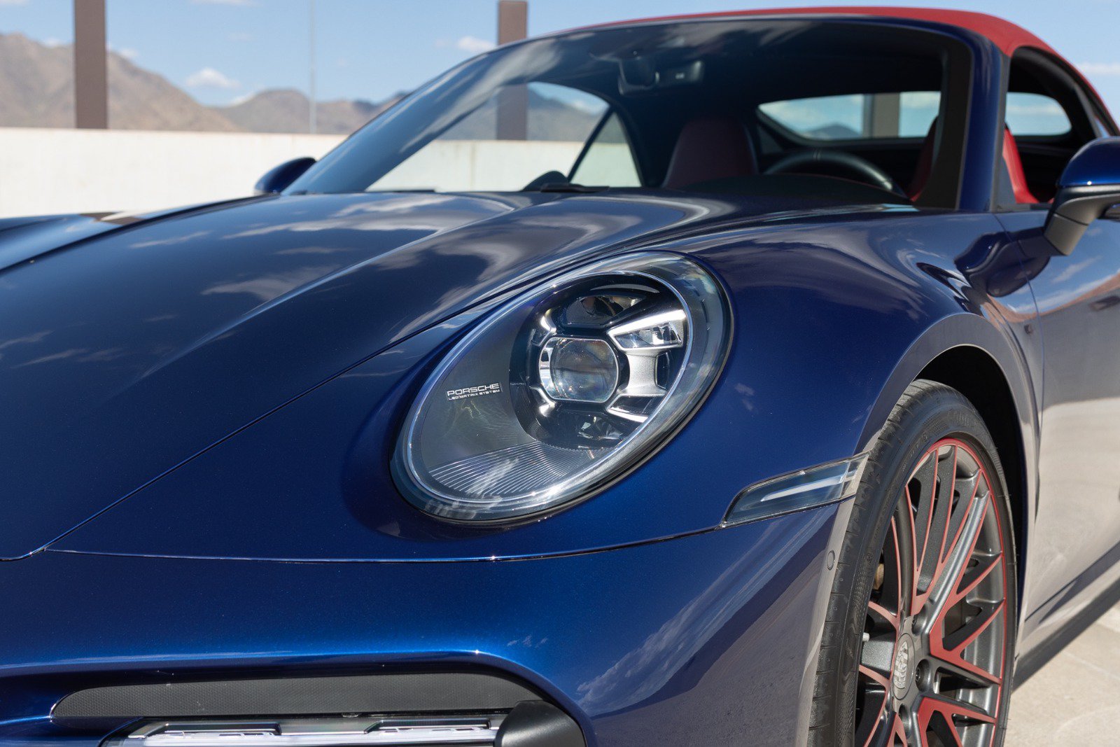 Used 2025 Porsche 911 Turbo AWD/4WD image 18