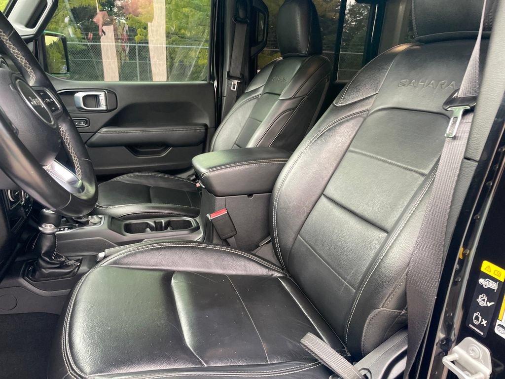 Used 2022 Jeep Wrangler Unlimited Sahara AWD/4WD image 15