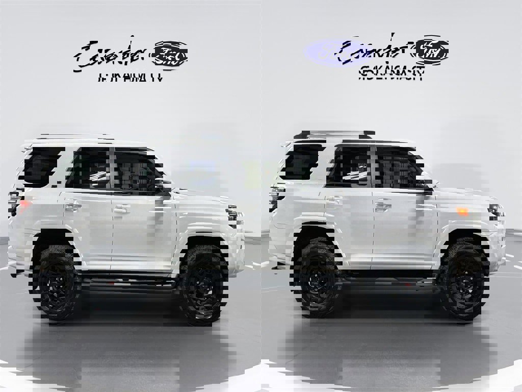 Used 2021 Toyota 4Runner SR5 Premium image 9