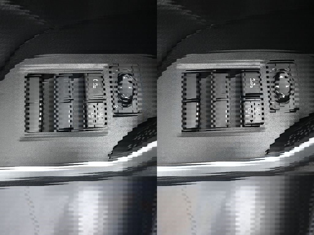 New 2025 Toyota RAV4 LE image 19