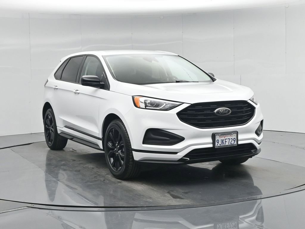 Used 2024 Ford Edge SE w/ Black Appearance Package image 60