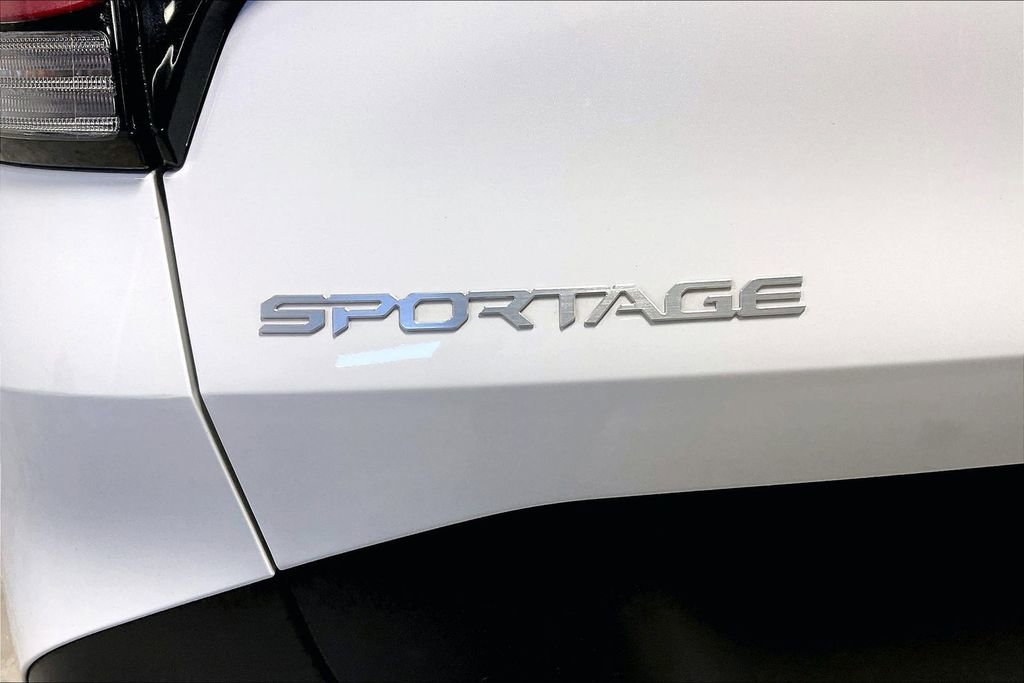Used 2023 Kia Sportage EX image 40
