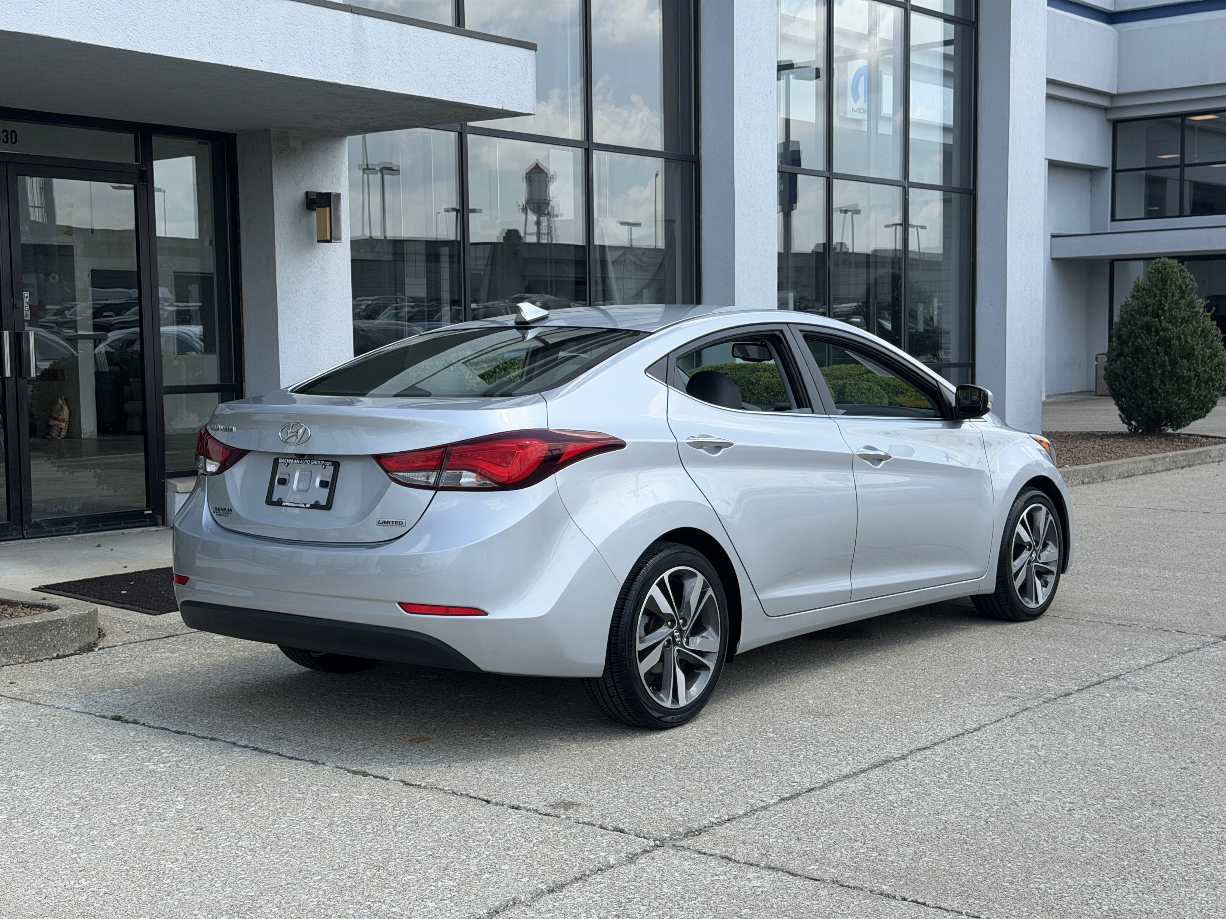 Used 2014 Hyundai Elantra Limited FWD image 4