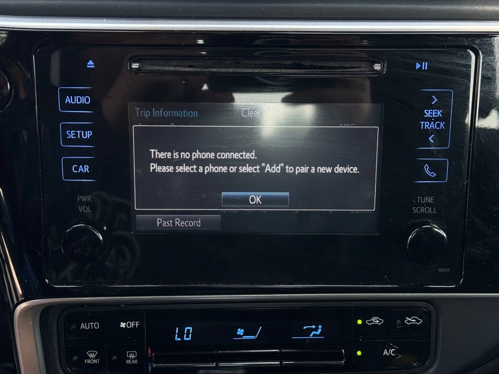 Used 2017 Toyota Corolla LE FWD image 28