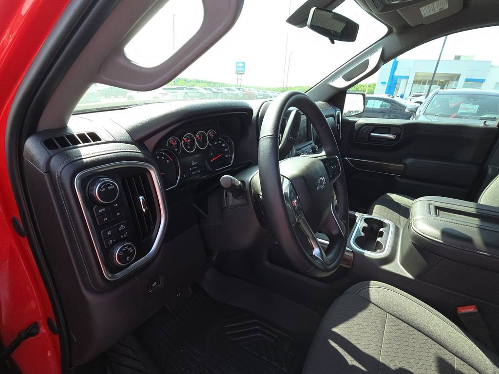 Used 2020 Chevrolet Silverado 1500 RST AWD/4WD image 15