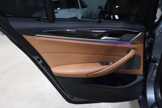 Used 2019 BMW 540i w/ Executive Package RWD image 14