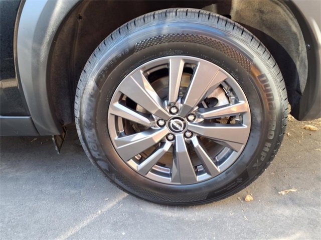 Used 2022 Nissan Pathfinder SV image 11