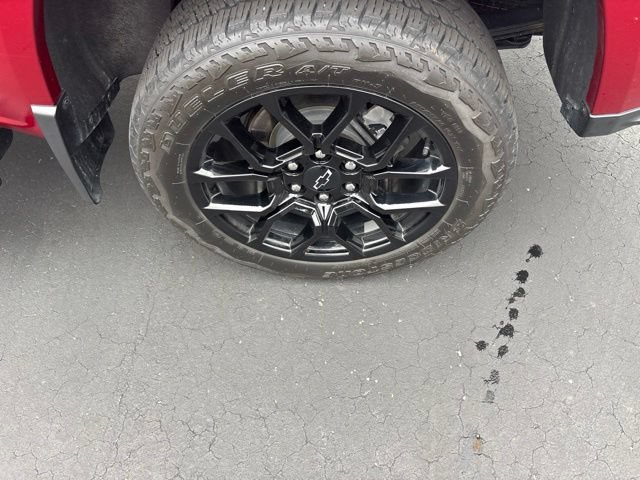Certified 2024 Chevrolet Colorado Z71 w/ LPO, Dark Essentials Package AWD/4WD image 9