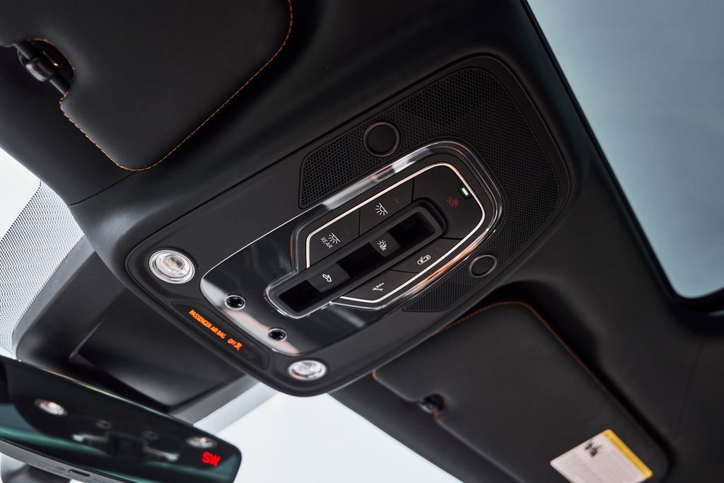 Used 2023 Lamborghini Urus Performante AWD/4WD image 95