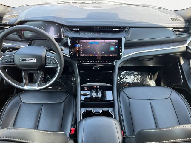 Used 2026 Jeep Grand Cherokee Limited w/ Trailer Tow Package AWD/4WD image 10