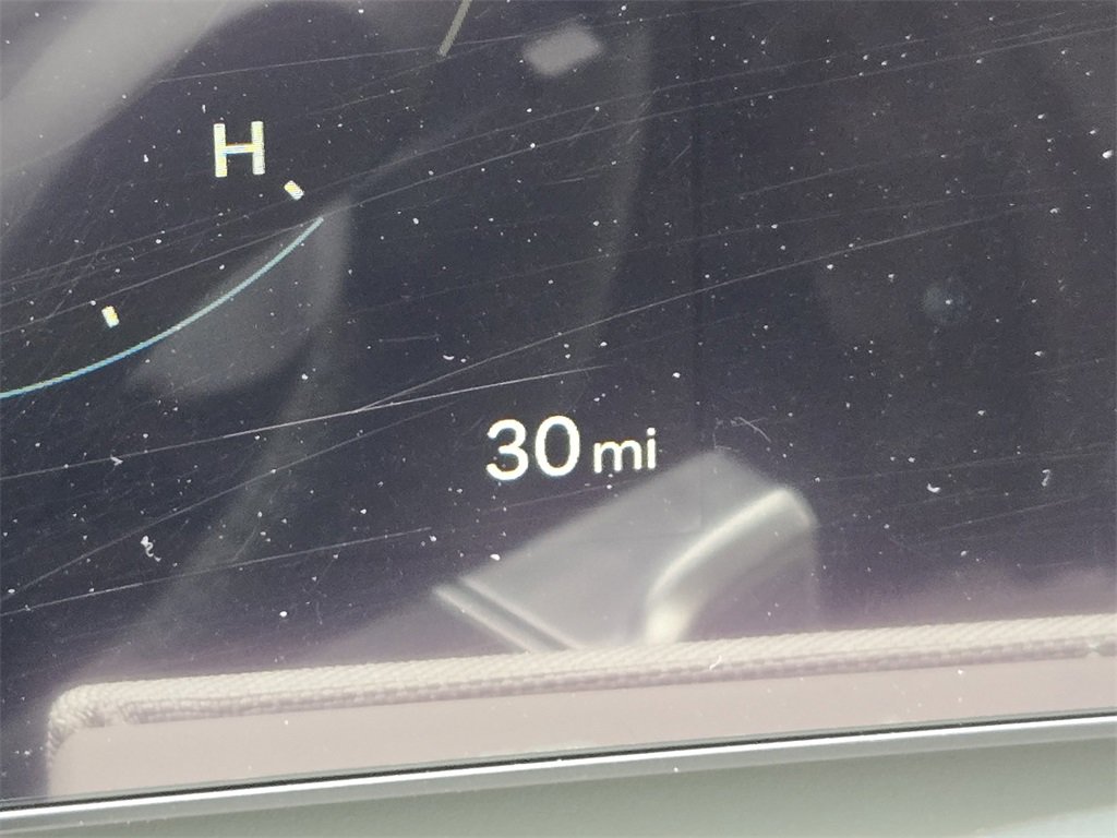 Used 2025 Hyundai Tucson Limited image 12