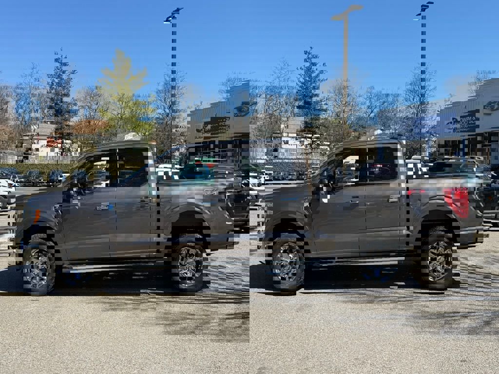 Used 2023 Ford F150 XLT w/ Equipment Group 302A High image 10