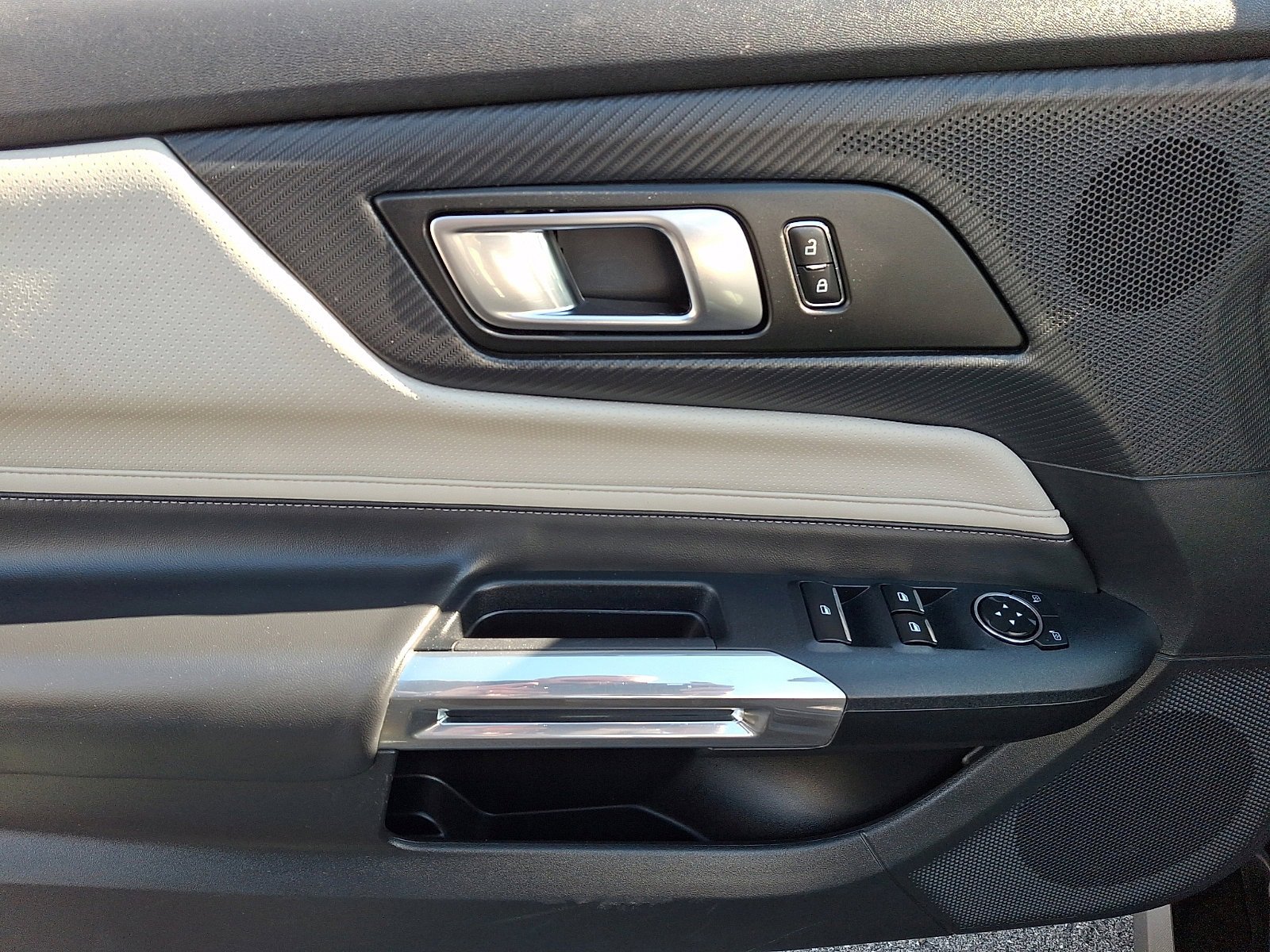 Used 2024 Ford Mustang Premium RWD image 12