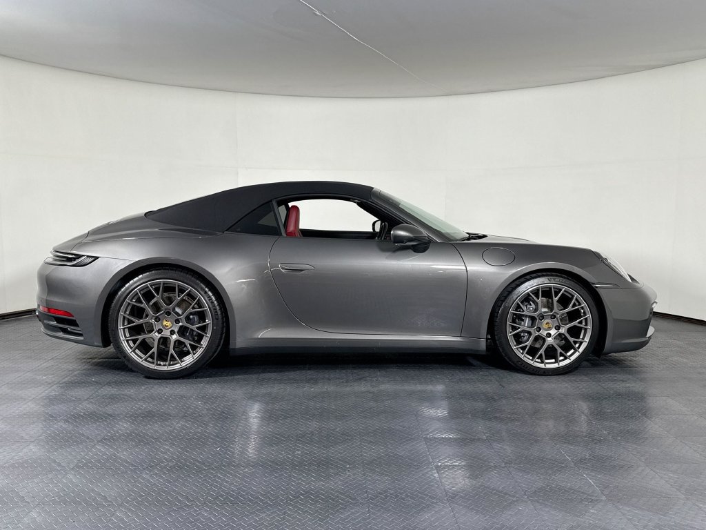 Certified 2024 Porsche 911 Carrera RWD image 8