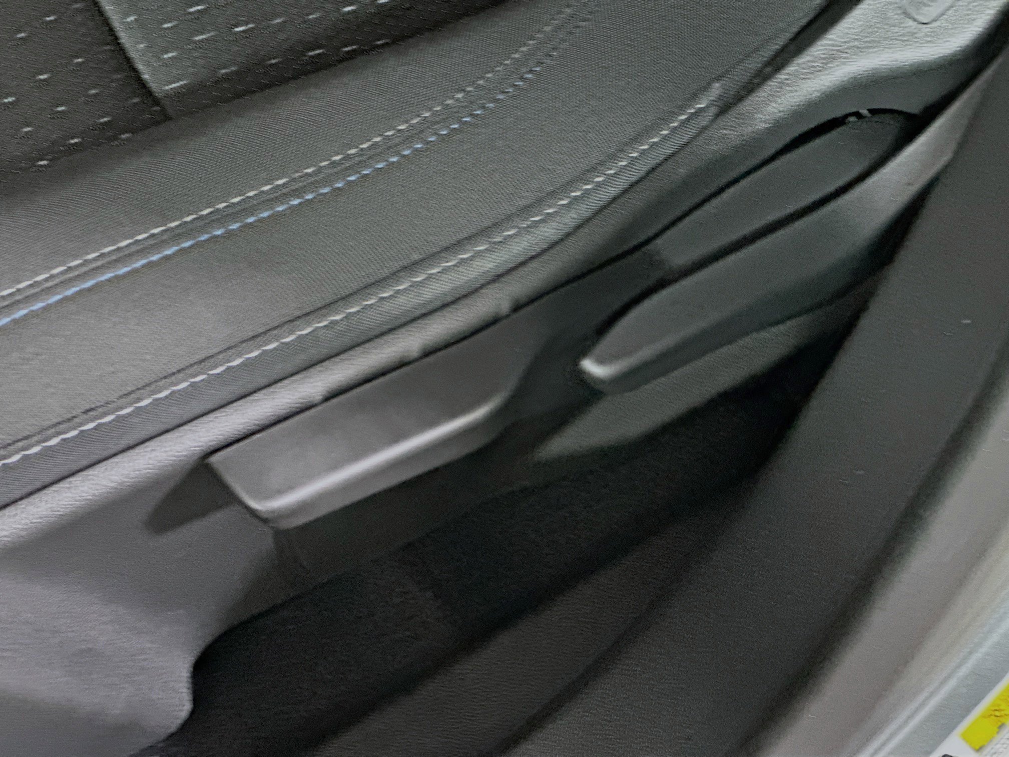 Used 2025 Chevrolet Equinox EV LT FWD image 13