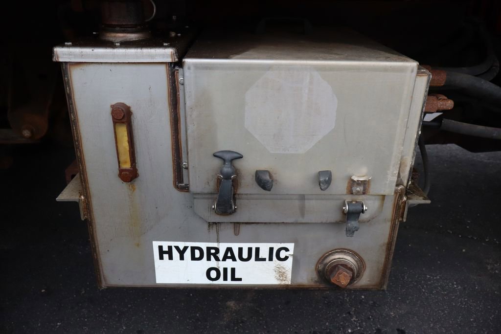 Used 2012 Ford F550 4x4 Regular Cab Super Duty w/ Payload Upgrade Pkg image 6