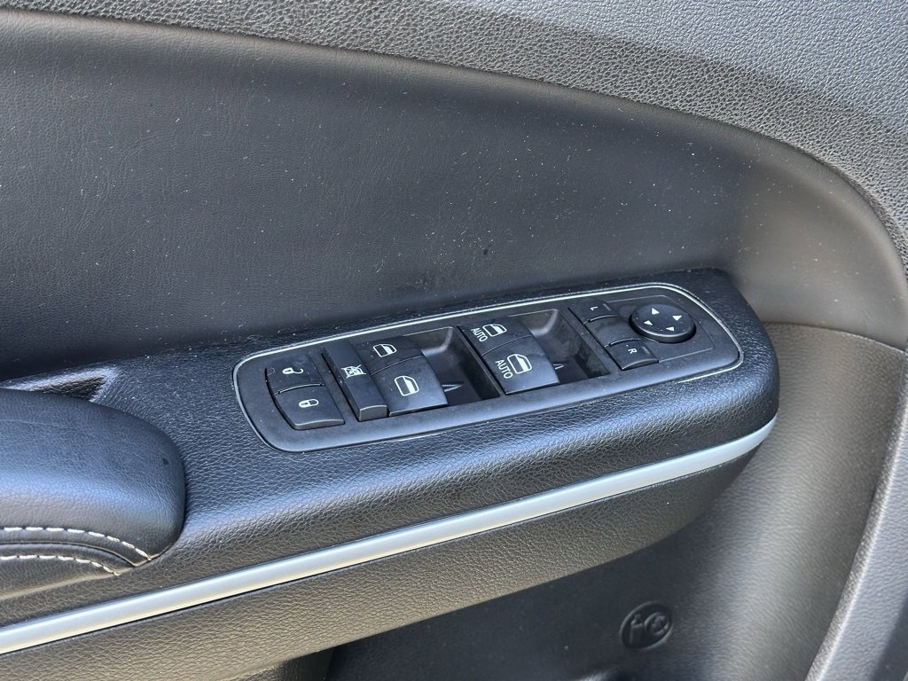 Used 2022 Chrysler 300 S image 21