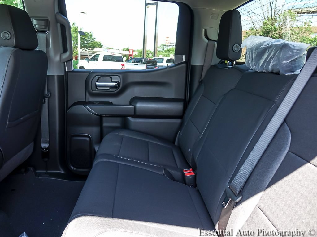 New 2026 Chevrolet Silverado 1500 Custom w/ LPO, Dark Essentials Package AWD/4WD image 12