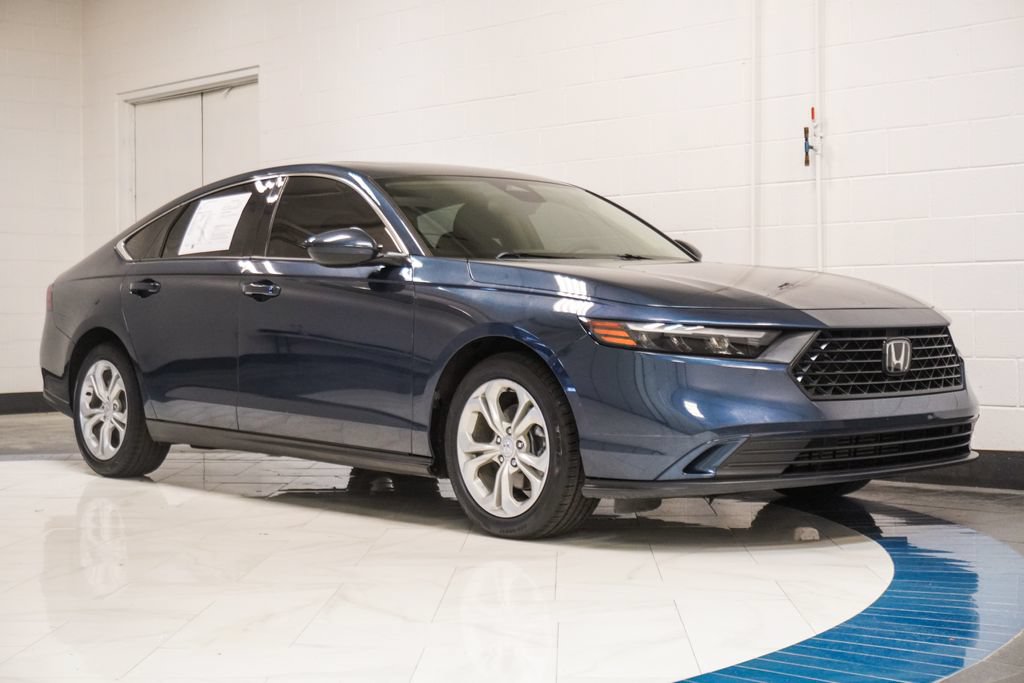 Used 2023 Honda Accord EX image 5