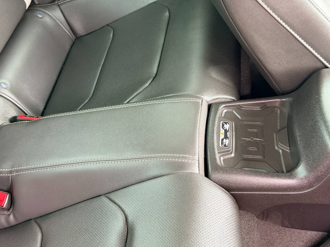Used 2018 Chevrolet Camaro SS RWD image 22