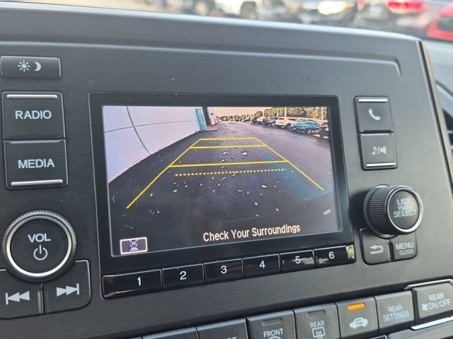 Used 2018 Honda Odyssey LX image 12