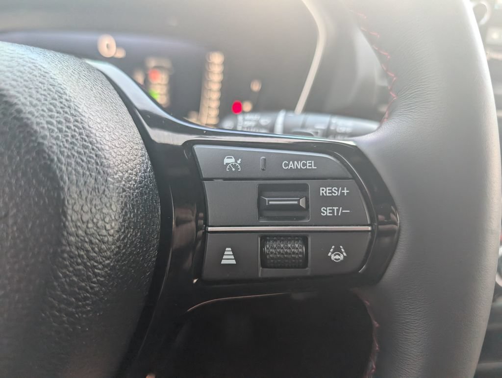 Used 2025 Honda Pilot Black Edition image 15