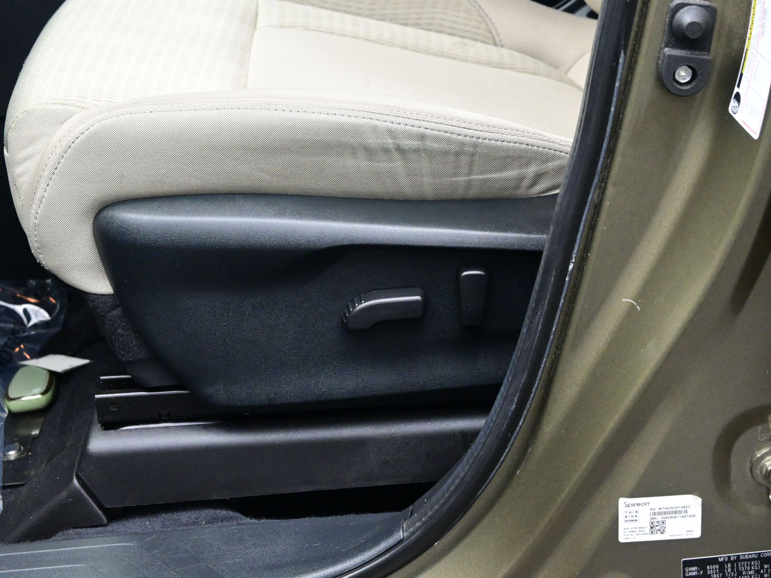 Used 2022 Subaru Ascent Premium w/ Convenience Package AWD/4WD image 11