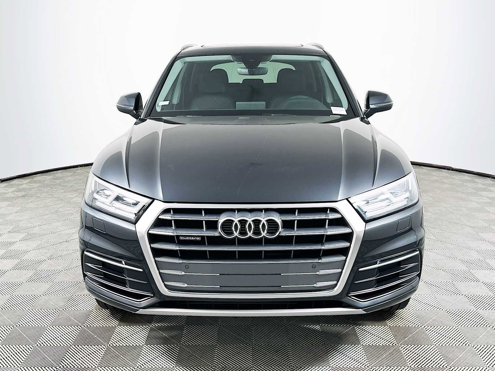 Used 2019 Audi Q5 2.0T Premium Plus w/ Premium Plus Package image 2