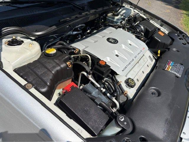 Used 2000 Cadillac De Ville w/ Comfort/Convenience Pkg FWD image 32