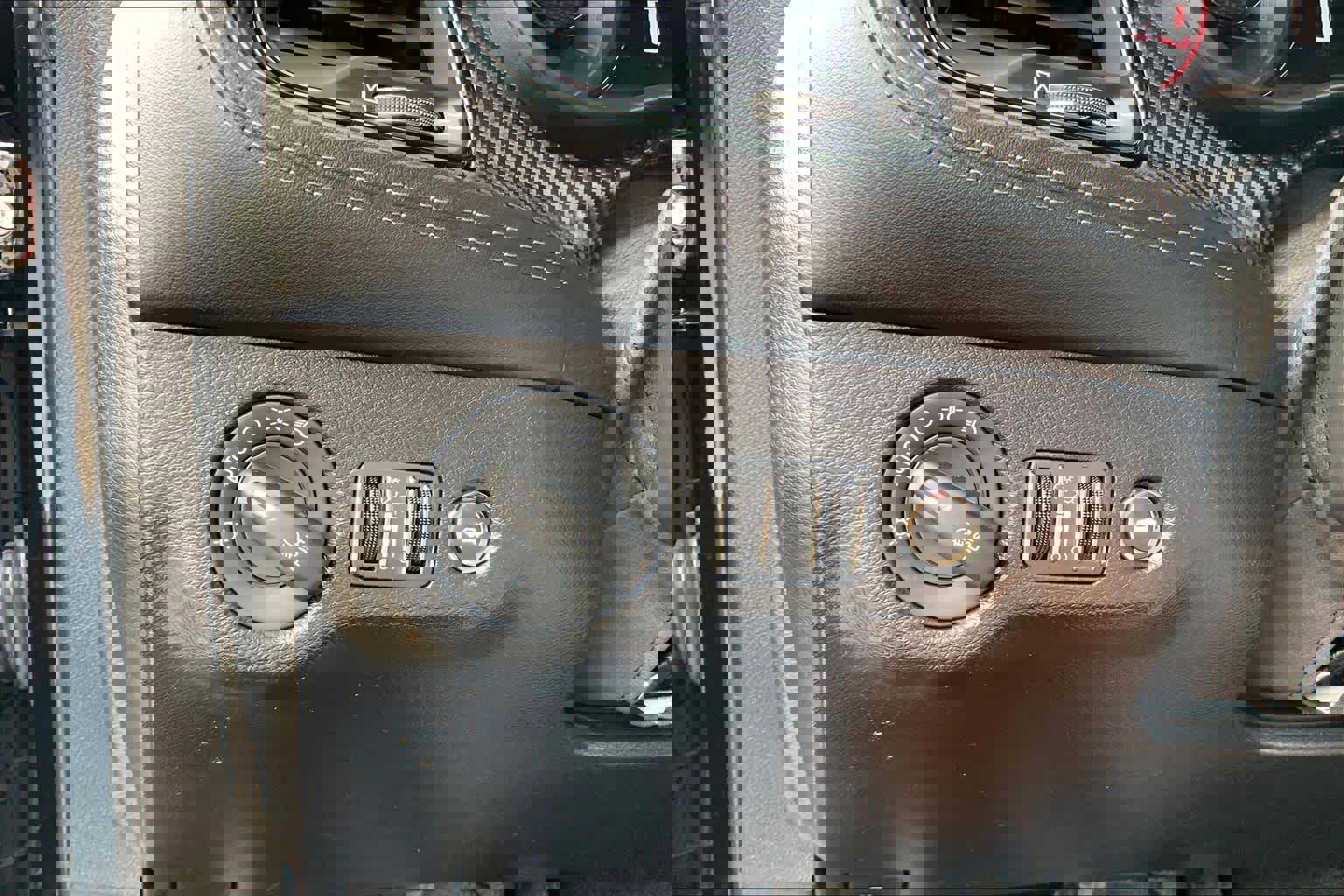 Used 2023 Dodge Challenger GT w/ Plus Package image 31