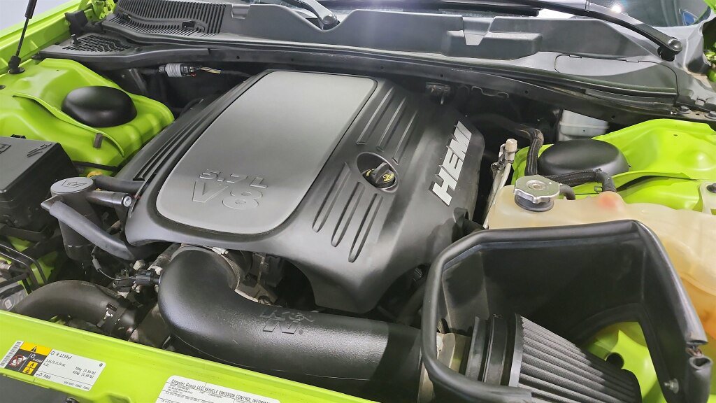 Used 2015 Dodge Challenger R/T w/ Quick Order Package 22B R/T RWD image 23