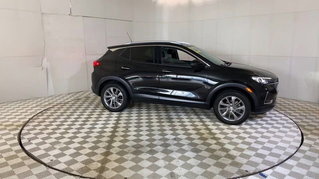 Used 2023 Buick Encore GX Essence w/ Experience Buick Package AWD/4WD image 2