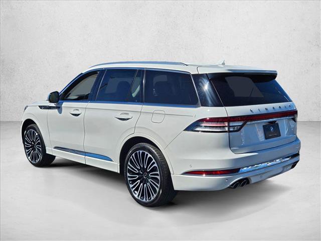 Used 2022 Lincoln Aviator Black Label w/ Class IV Trailer Tow Package image 8