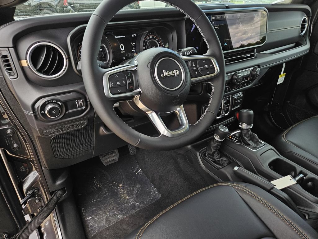 New 2025 Jeep Wrangler Unlimited Sahara AWD/4WD image 18