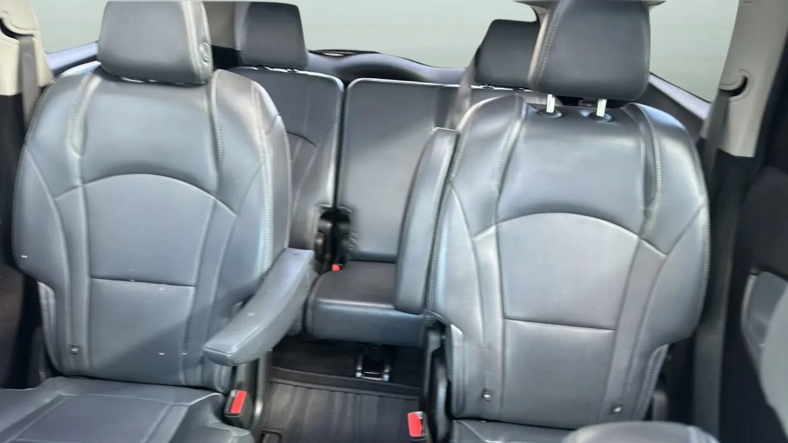 Used 2018 Buick Enclave Essence FWD image 20