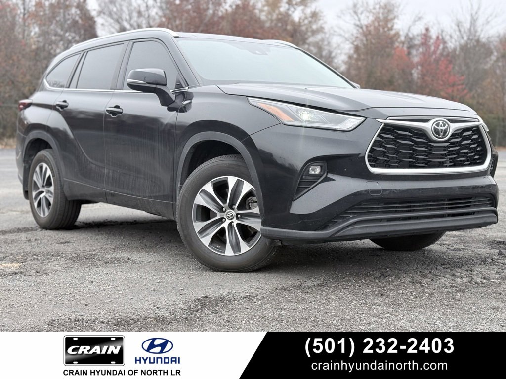 Used 2024 Toyota Highlander XLE