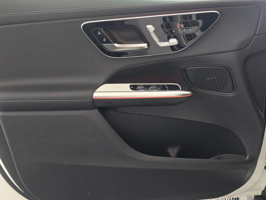 New 2026 Mercedes-Benz GLC 300 4MATIC image 31