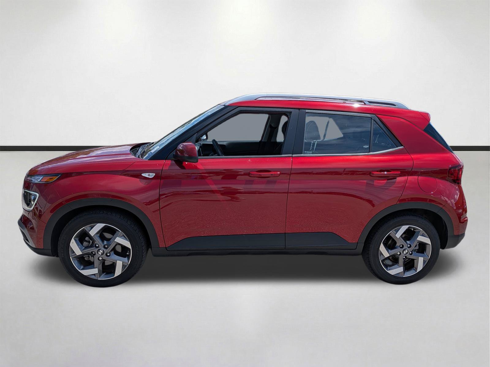 Used 2025 Hyundai Venue Limited FWD image 7