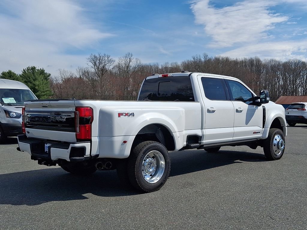 Used 2025 Ford F450 Platinum w/ FX4 Off-Road Package image 6