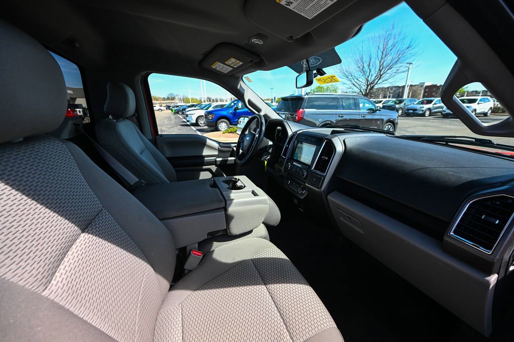 Used 2016 Ford F150 XLT w/ Equipment Group 301A Mid RWD image 16