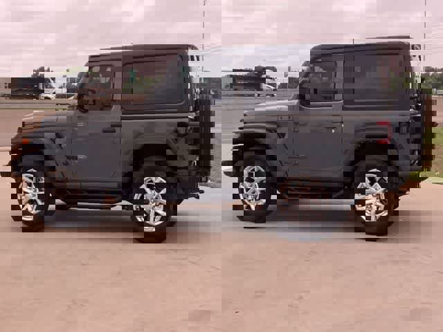 Used 2023 Jeep Wrangler Sport S image 4