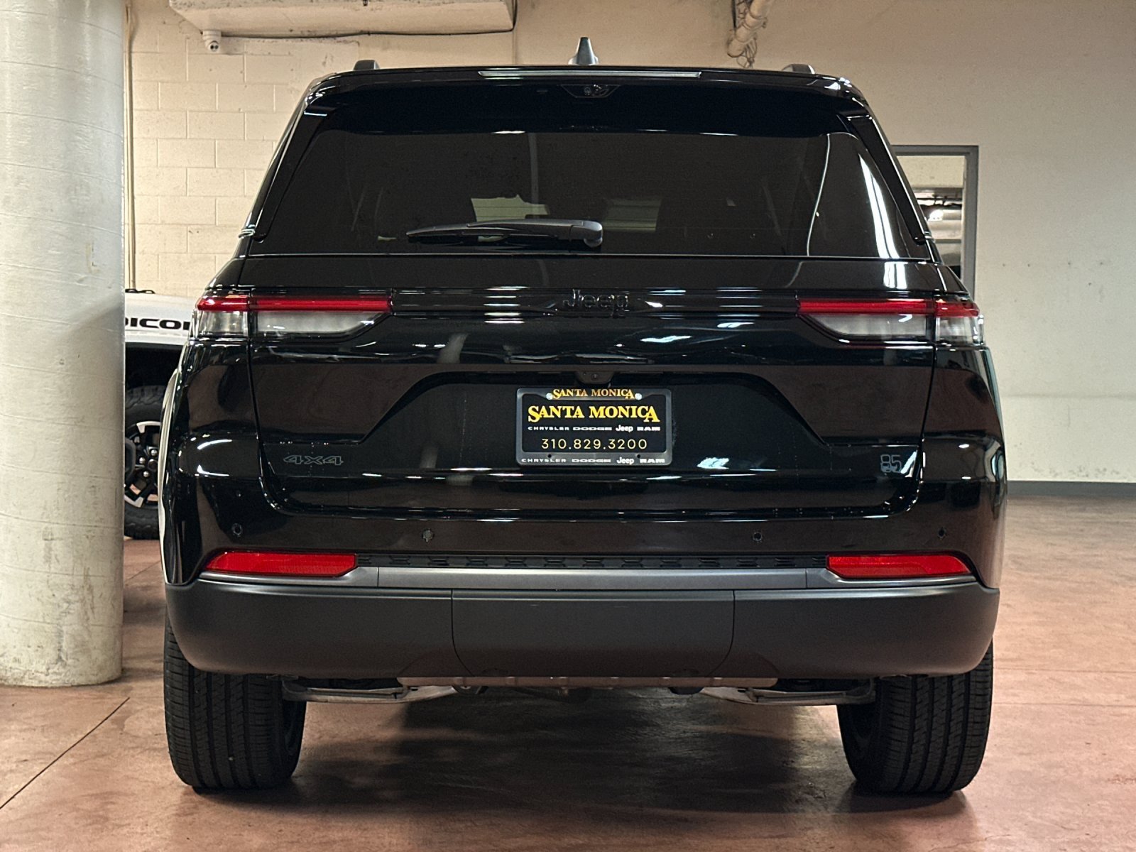 New 2026 Jeep Grand Cherokee Limited AWD/4WD image 4