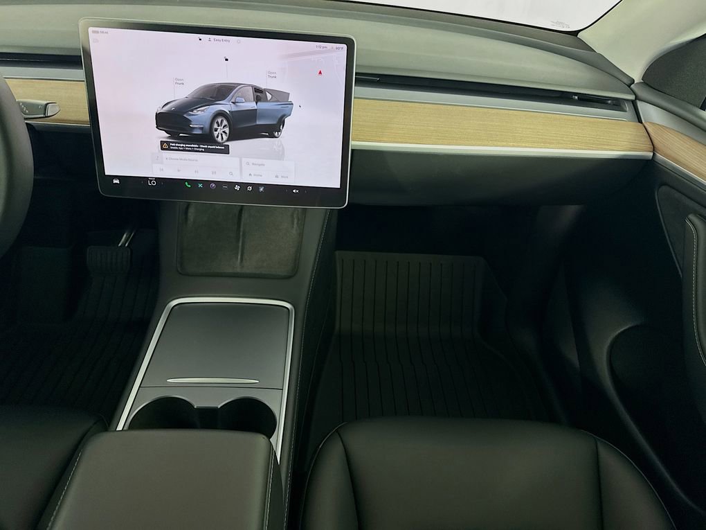 Used 2024 Tesla Model Y Long Range image 21