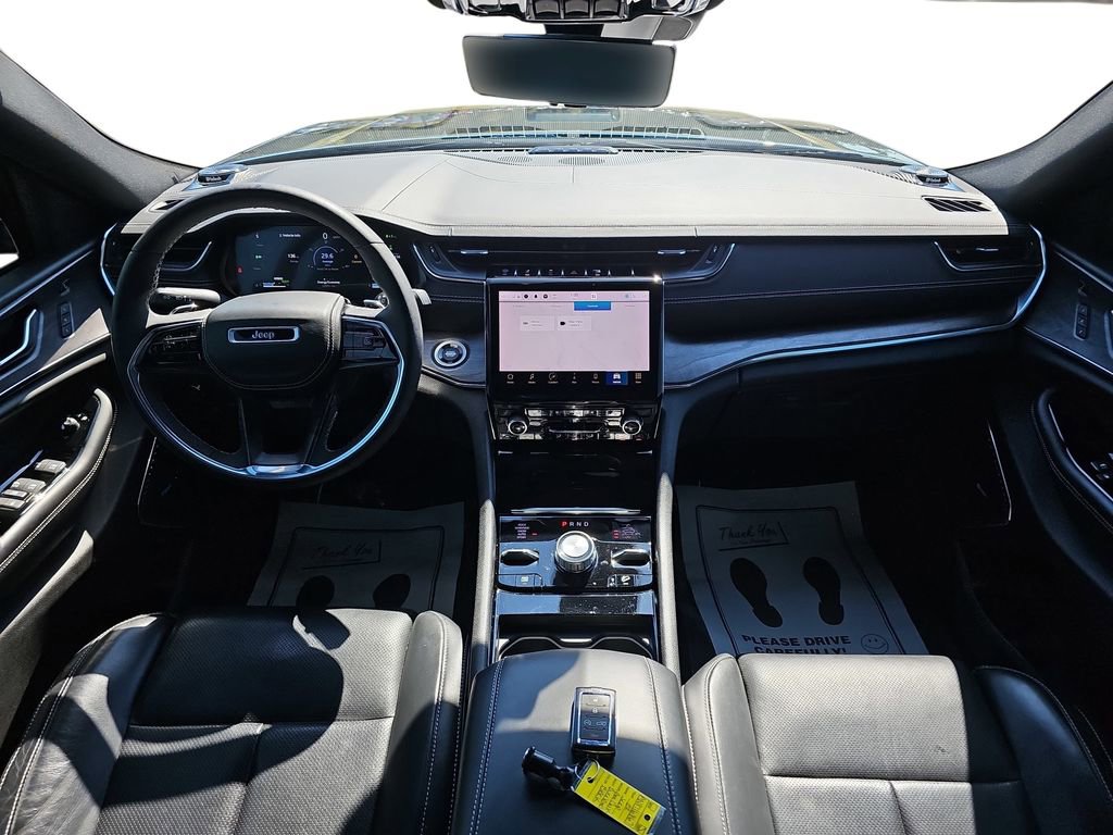 Used 2022 Jeep Grand Cherokee Overland w/ Luxury Tech Group IV image 12