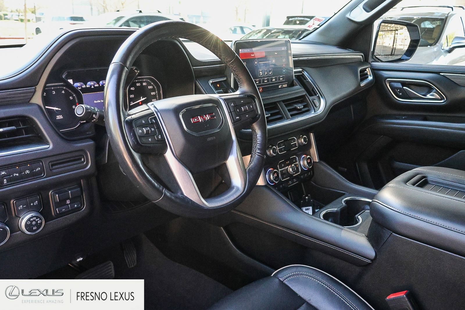 Used 2021 GMC Yukon XL SLT w/ SLT Luxury Plus Package image 21