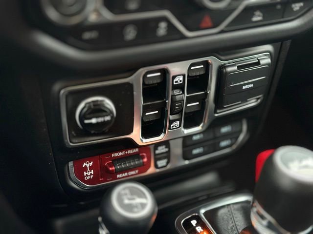 Used 2026 Jeep Wrangler Unlimited Rubicon image 14