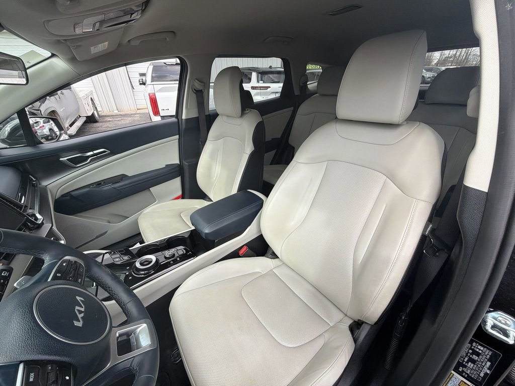 Used 2024 Kia Sportage EX AWD/4WD image 17